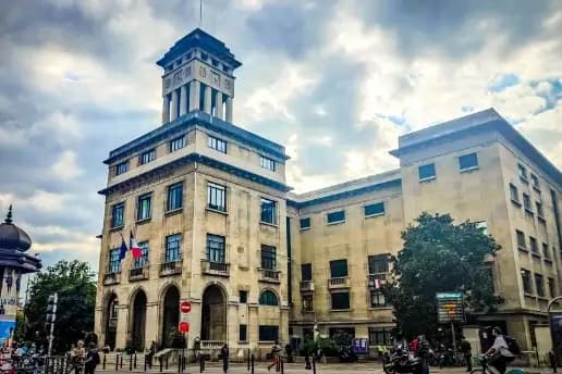 Distribution de flyers à Montreuil